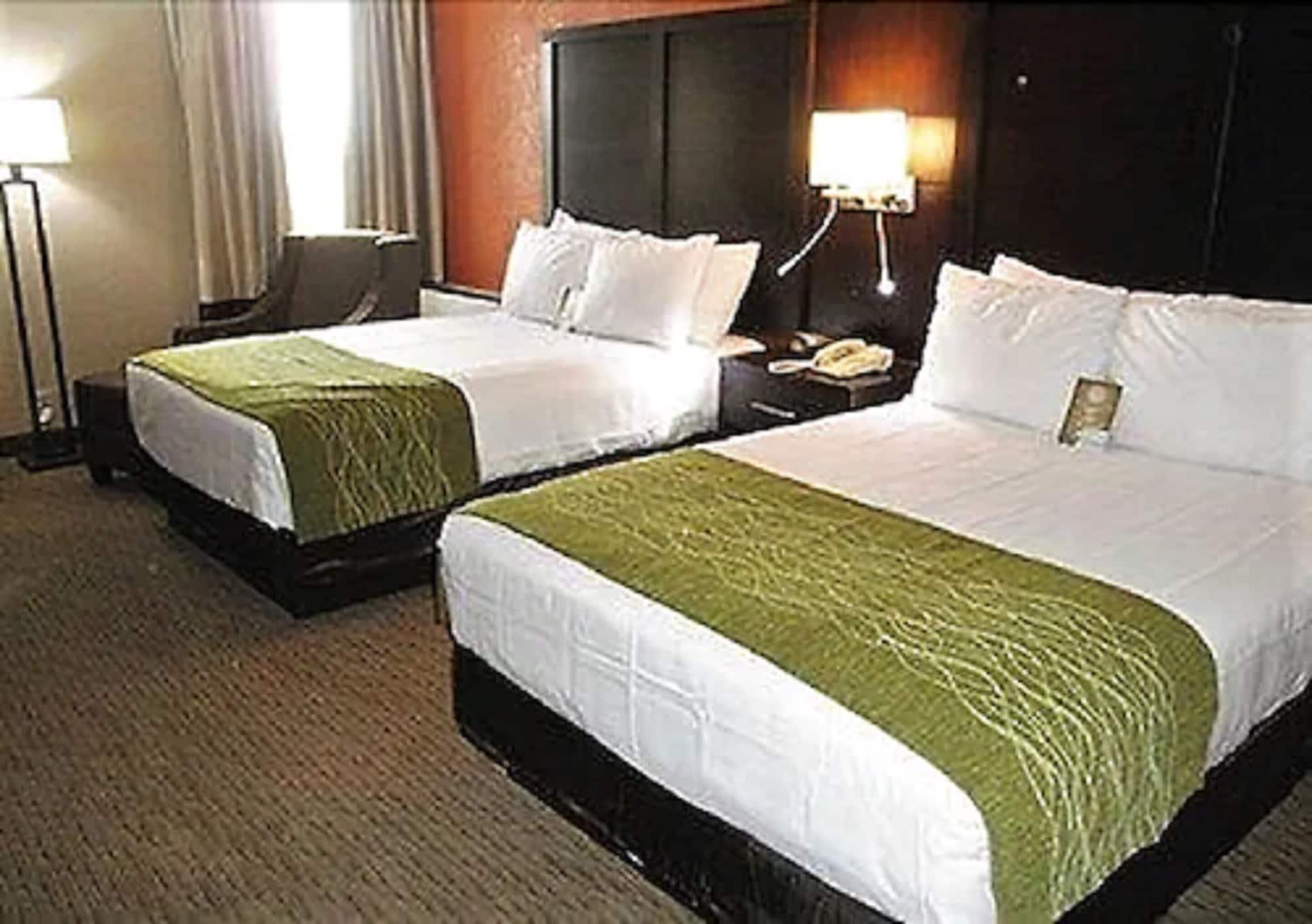 Comfort Inn & Suites Evansville Airport Eksteriør billede