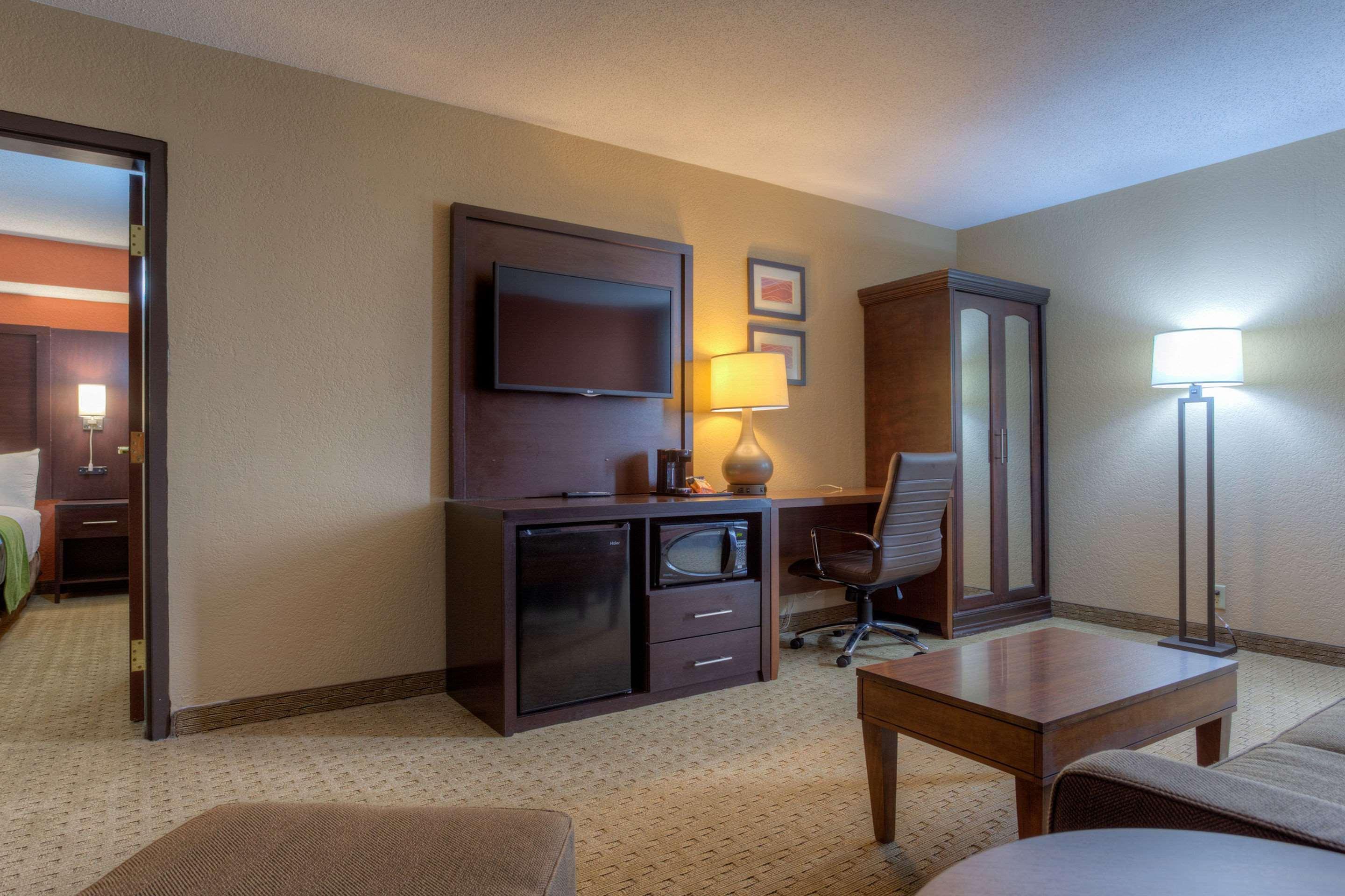 Comfort Inn & Suites Evansville Airport Eksteriør billede
