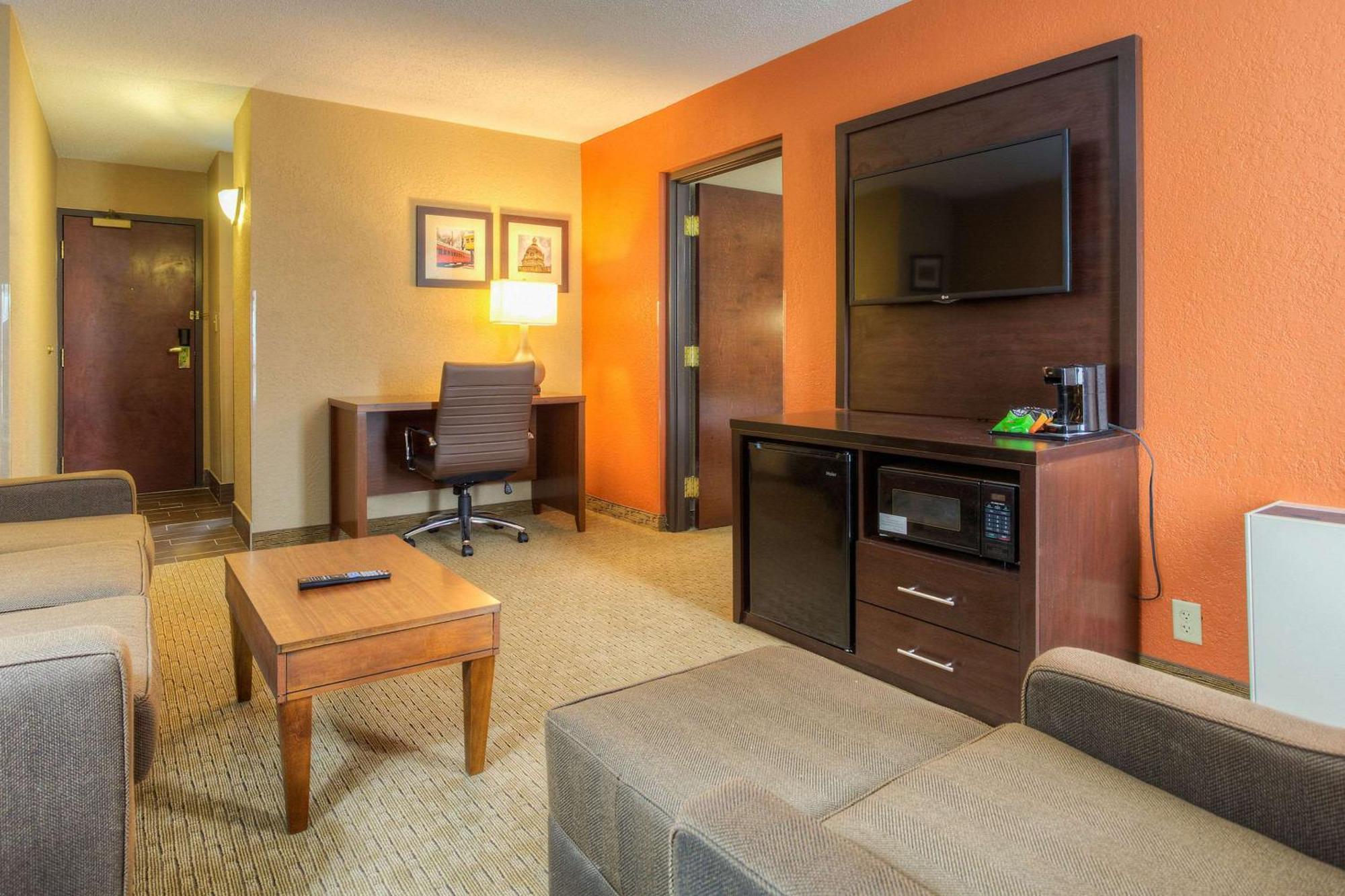 Comfort Inn & Suites Evansville Airport Eksteriør billede