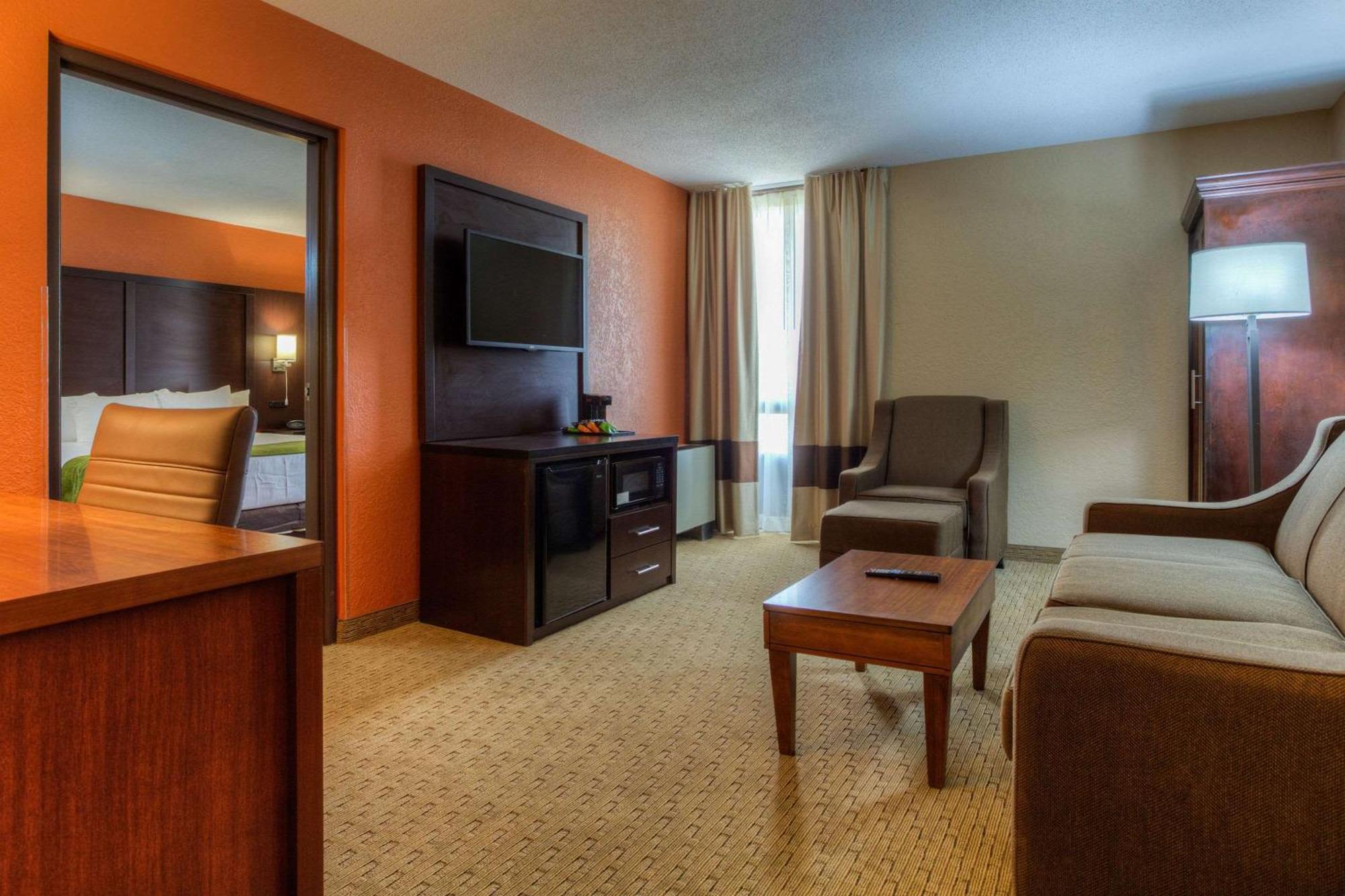Comfort Inn & Suites Evansville Airport Eksteriør billede