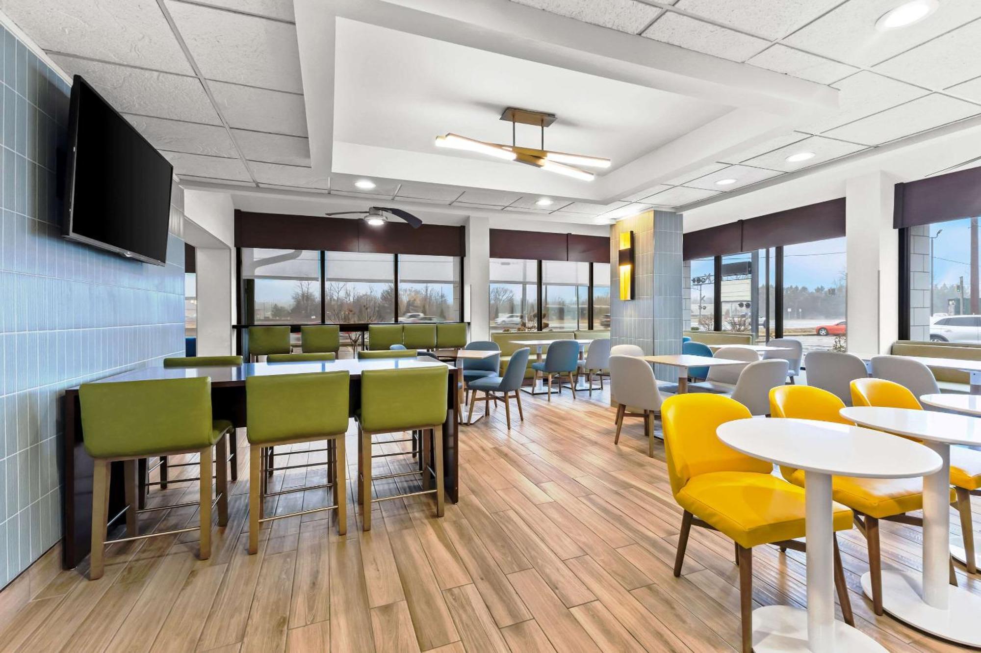 Comfort Inn & Suites Evansville Airport Eksteriør billede