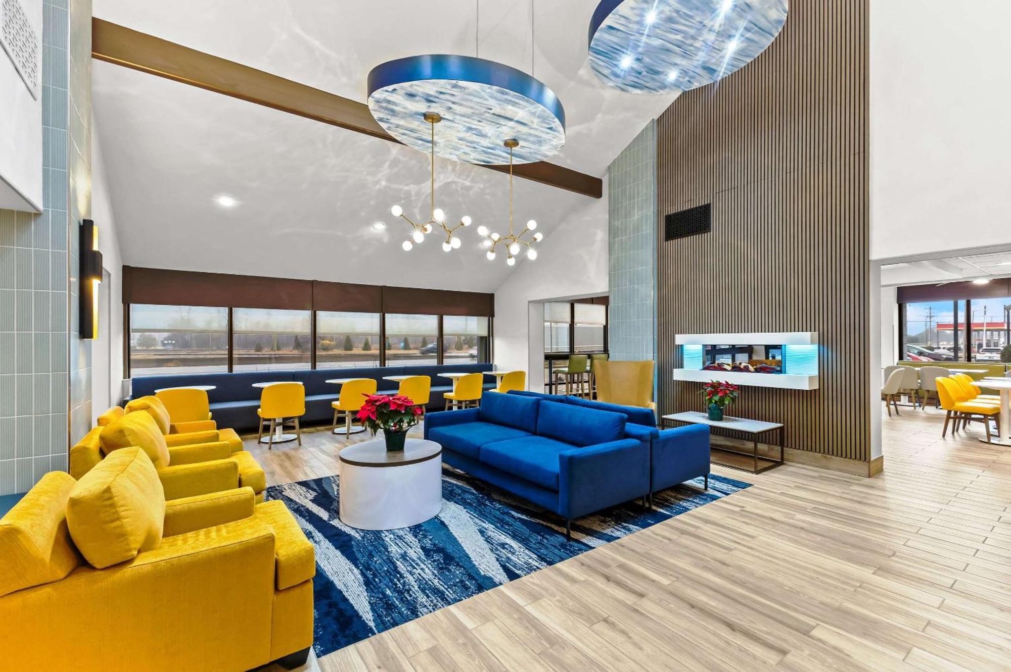 Comfort Inn & Suites Evansville Airport Eksteriør billede